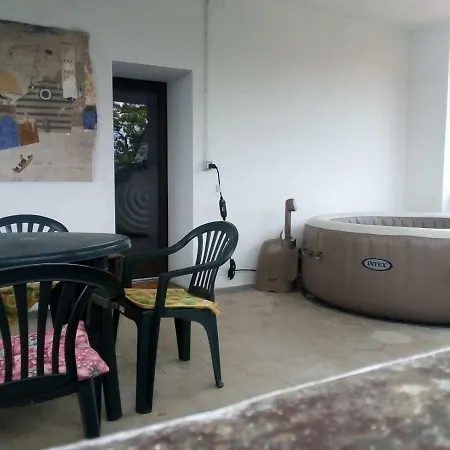 The Cloe's Gardens Apartment